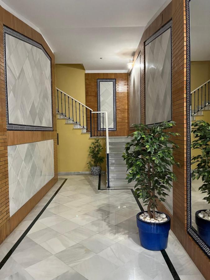 Very Nice Apartament. City Center. Private Parking إشبيلية المظهر الخارجي الصورة